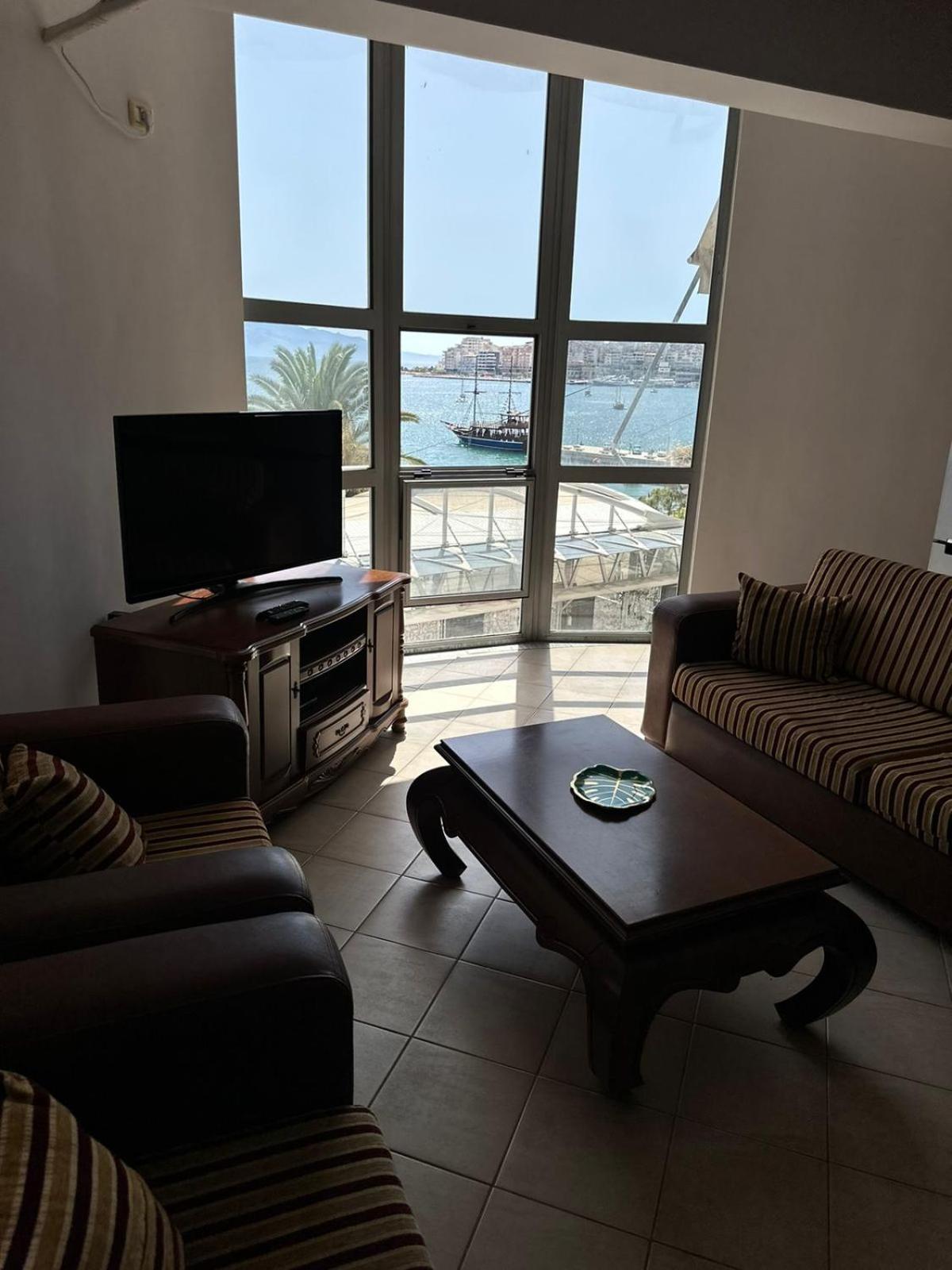 Beach Front Apartment free rooftop pool access