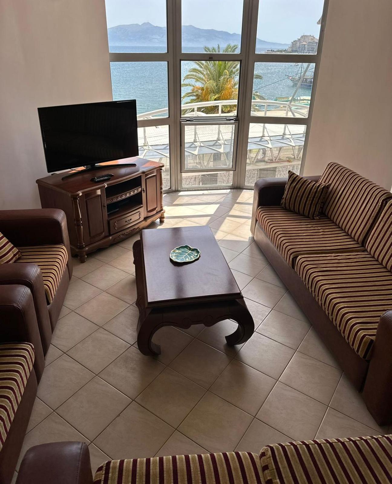 Beach Front Apartment free rooftop pool access