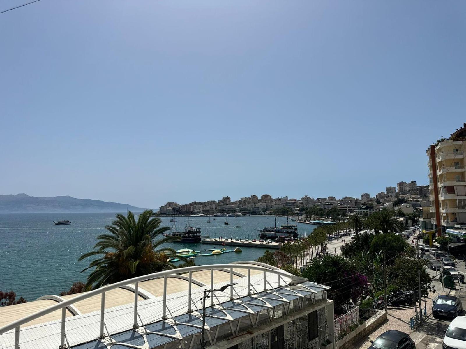 Beach Front Apartment free rooftop pool access