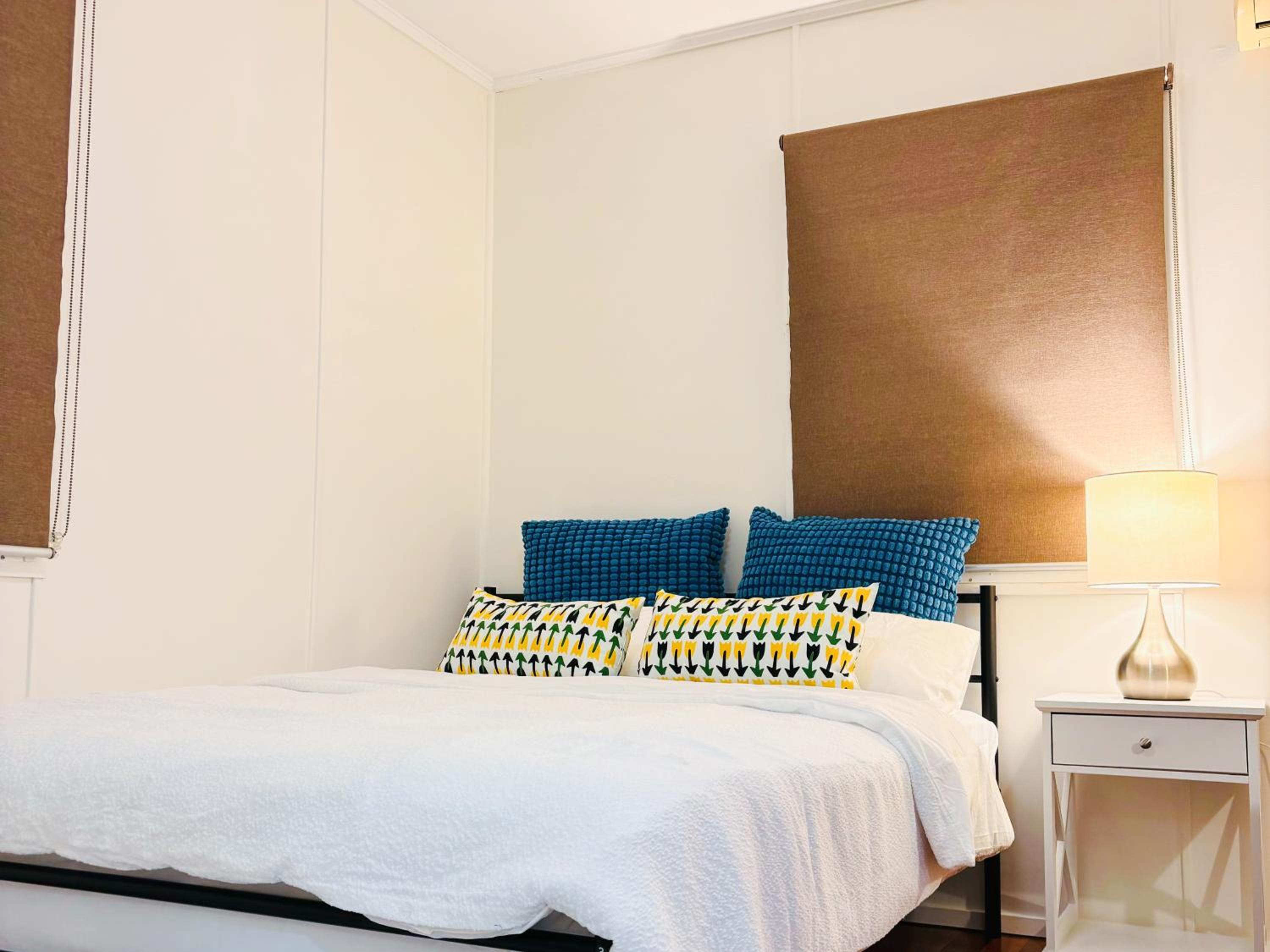 Elegant Villa Near Shopping Mall