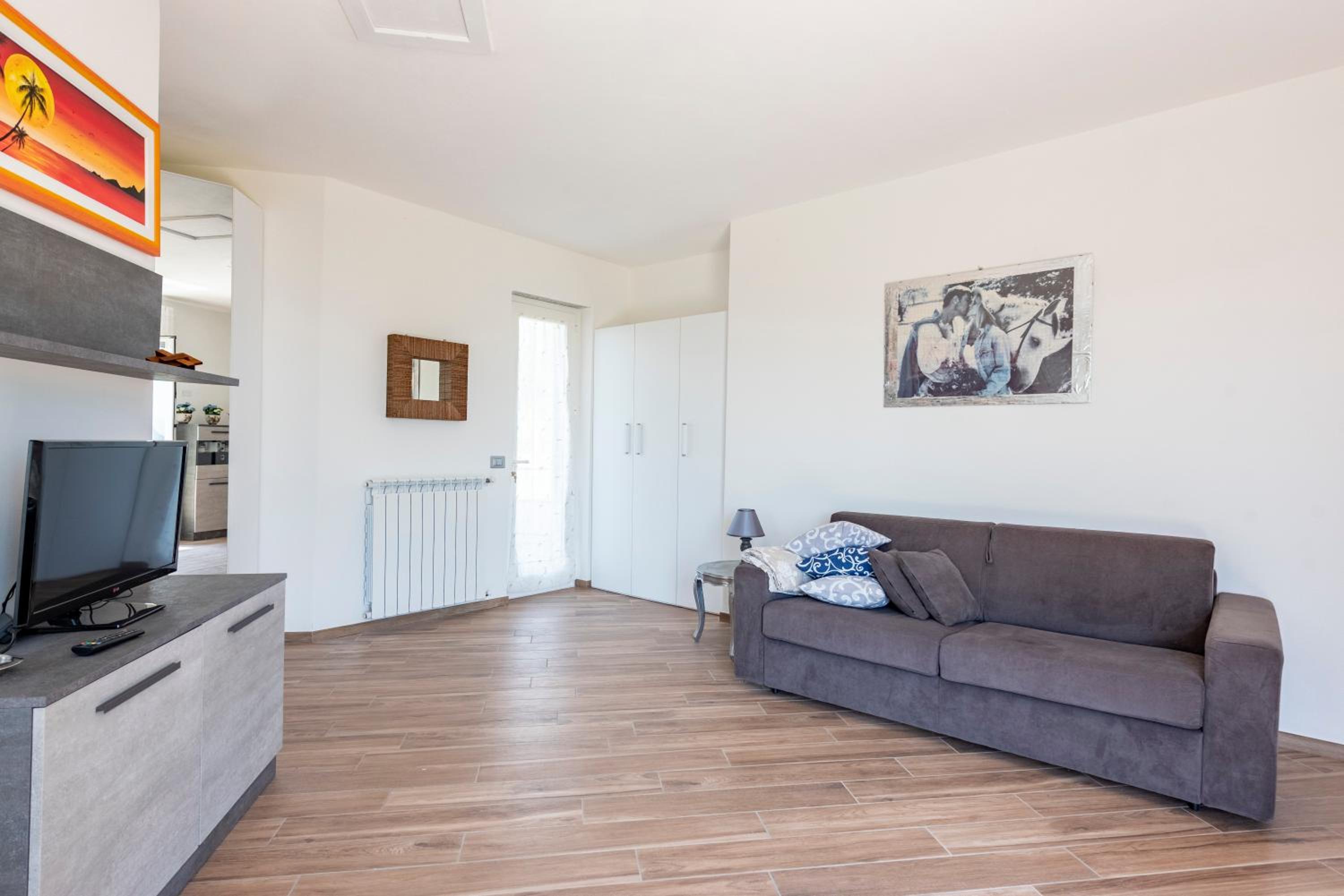 JOIVY Villa Guanna - Charming Flat with Garden view 3