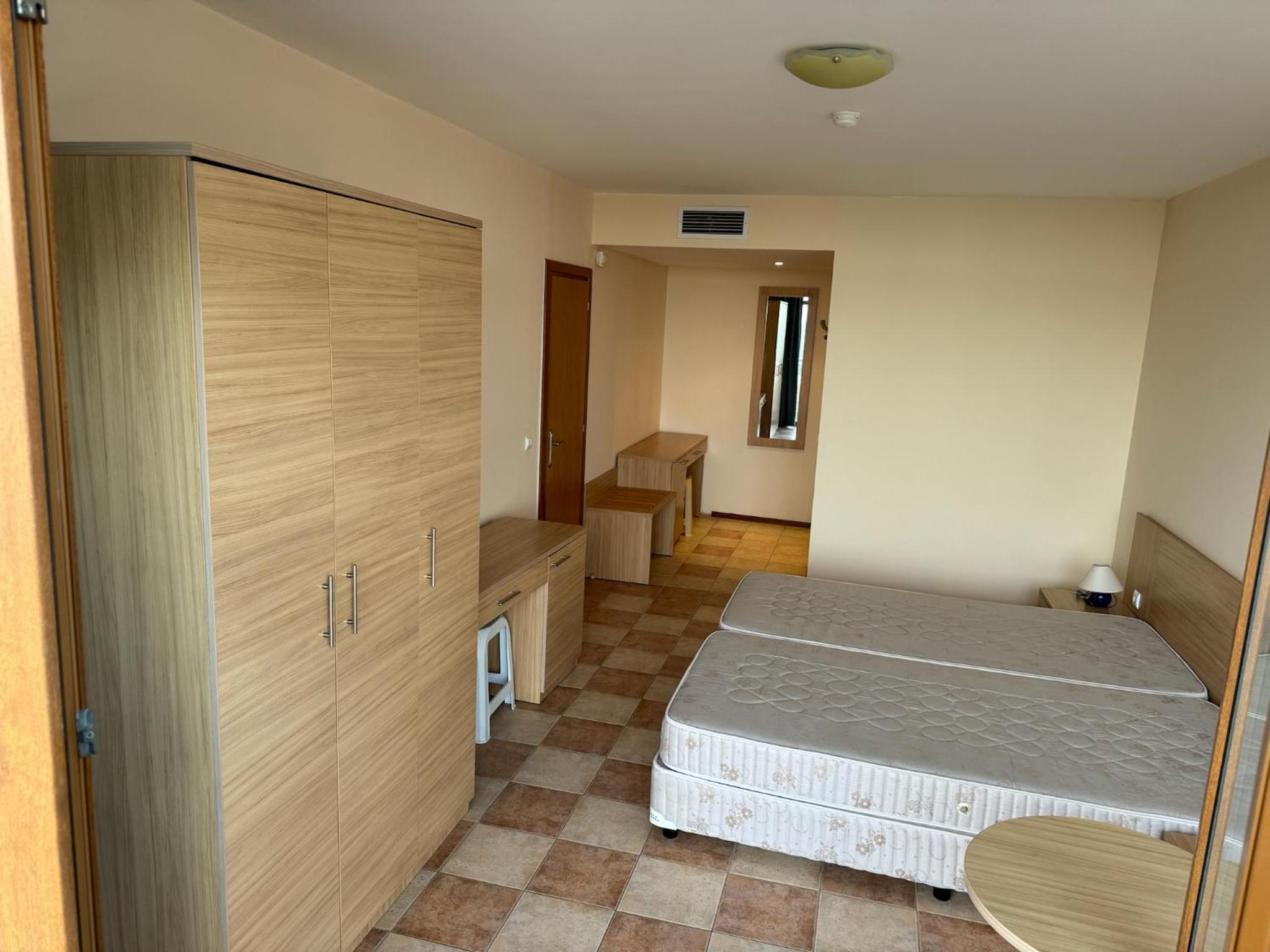 Spacious Beachfront Apartment - Kaya