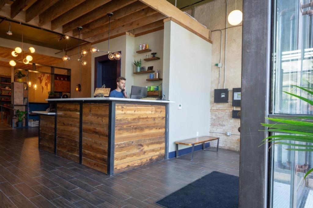 Deep Ellum Hostel - Adults Only