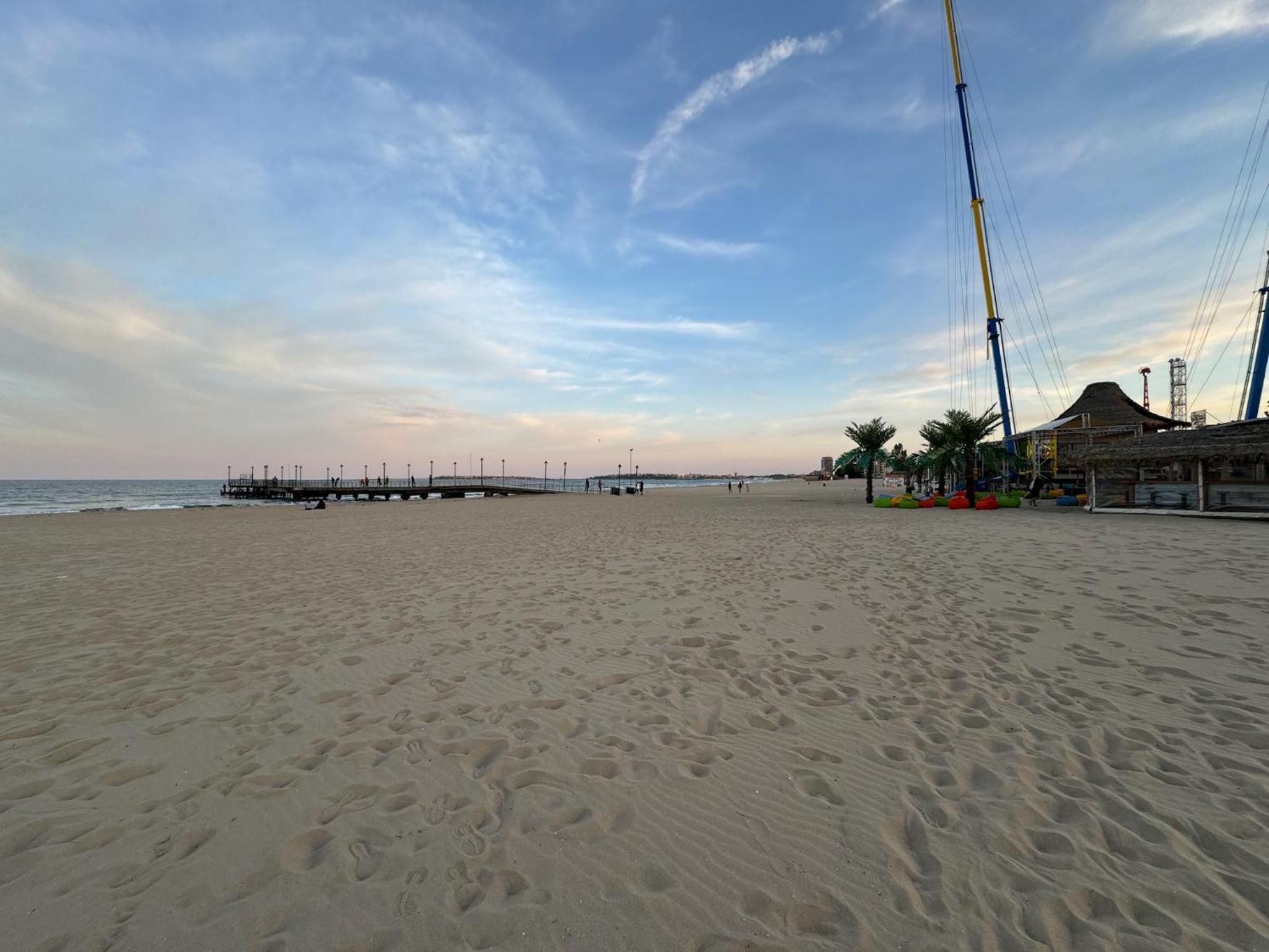 Spacious Beachfront Apartment - Kaya