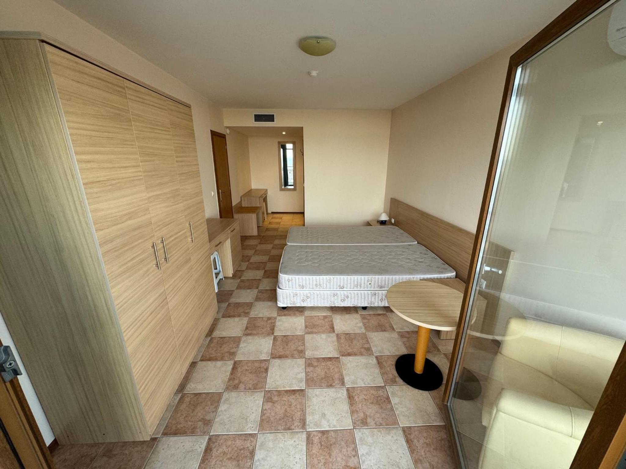 Spacious Beachfront Apartment - Kaya