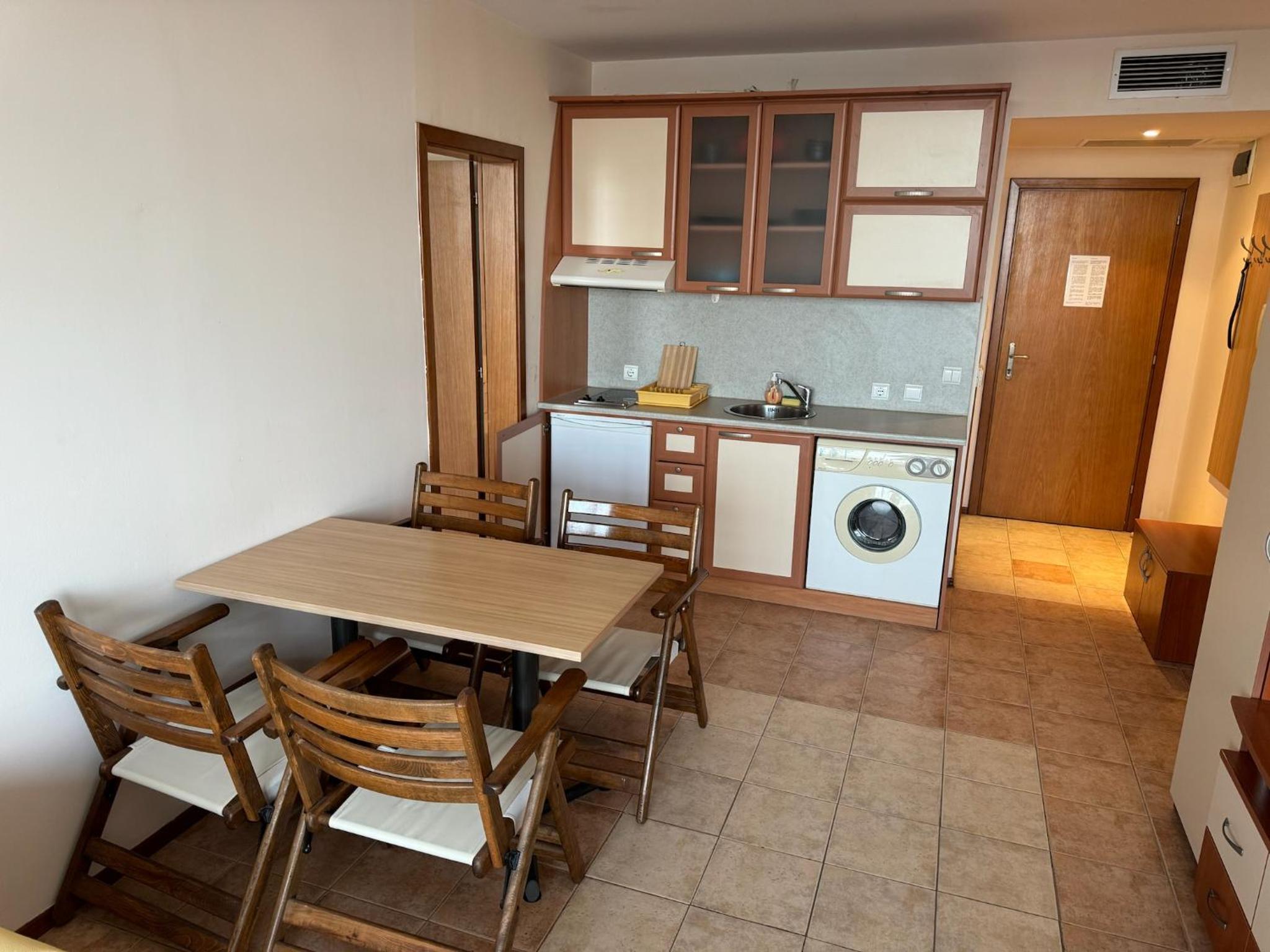 Spacious Beachfront Apartment - Kaya