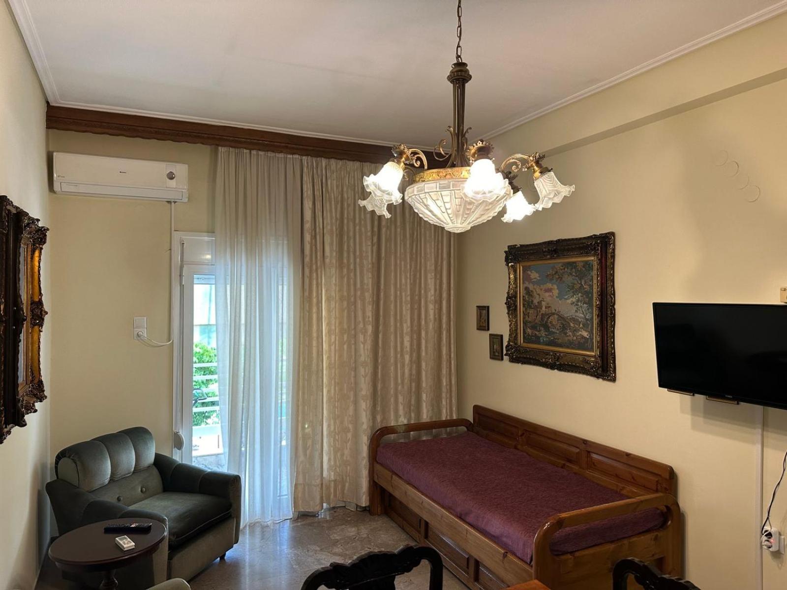 Theoni Central Apartment