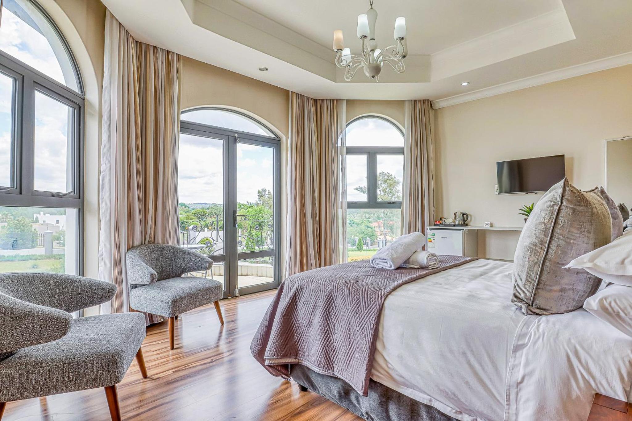 Villa Tasha Luxury Suites, Lanseria