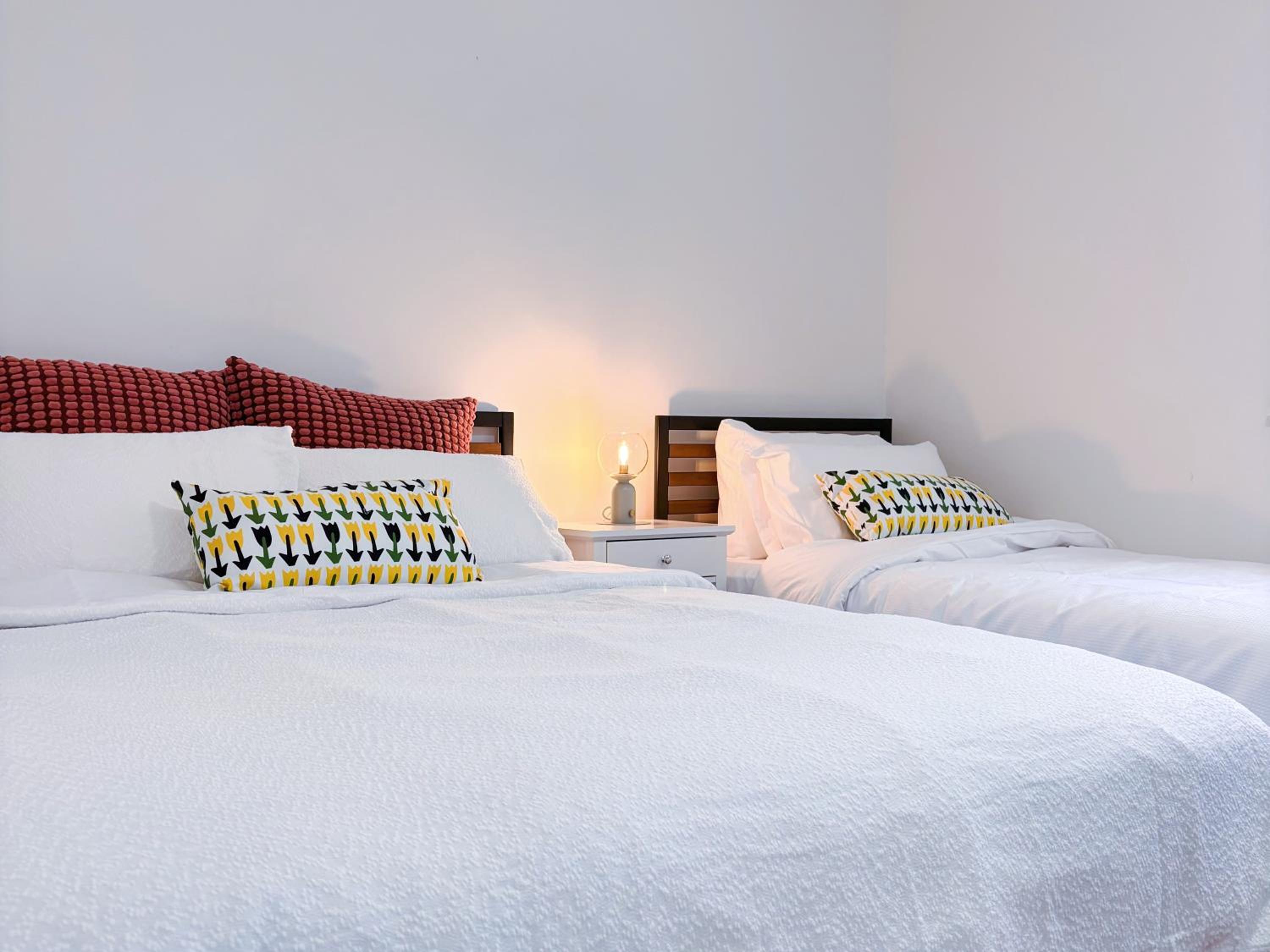 Elegant Villa Near Shopping Mall