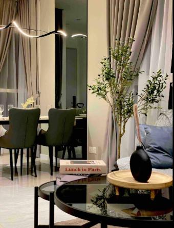 Quill Residence Luxury 3Pax Designer Suite by Hausome