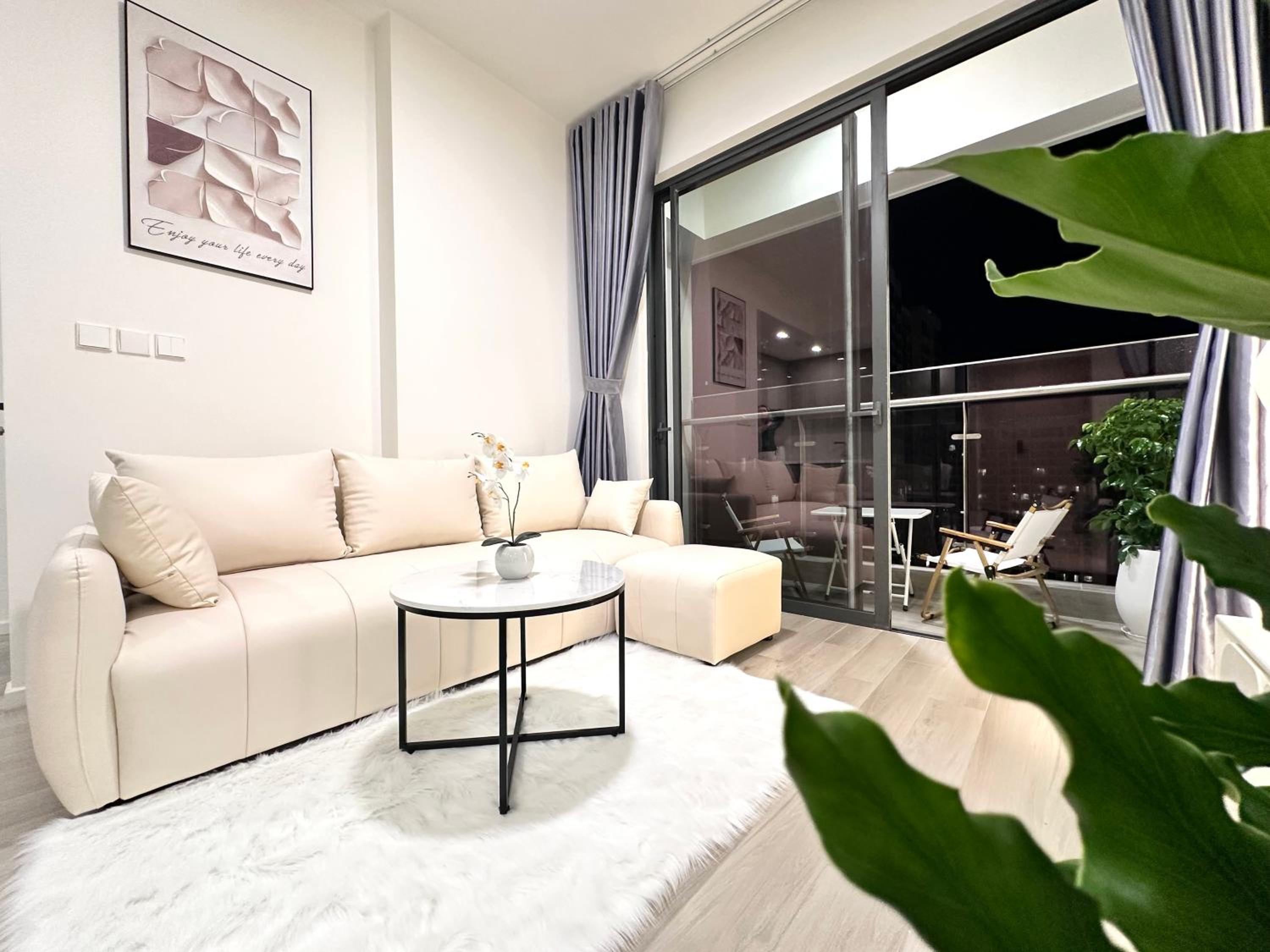 CĂN HỘ 1PN 2 GiƯỜNG MASTERI CENTRE POINT NGAY VINCOME view 3
