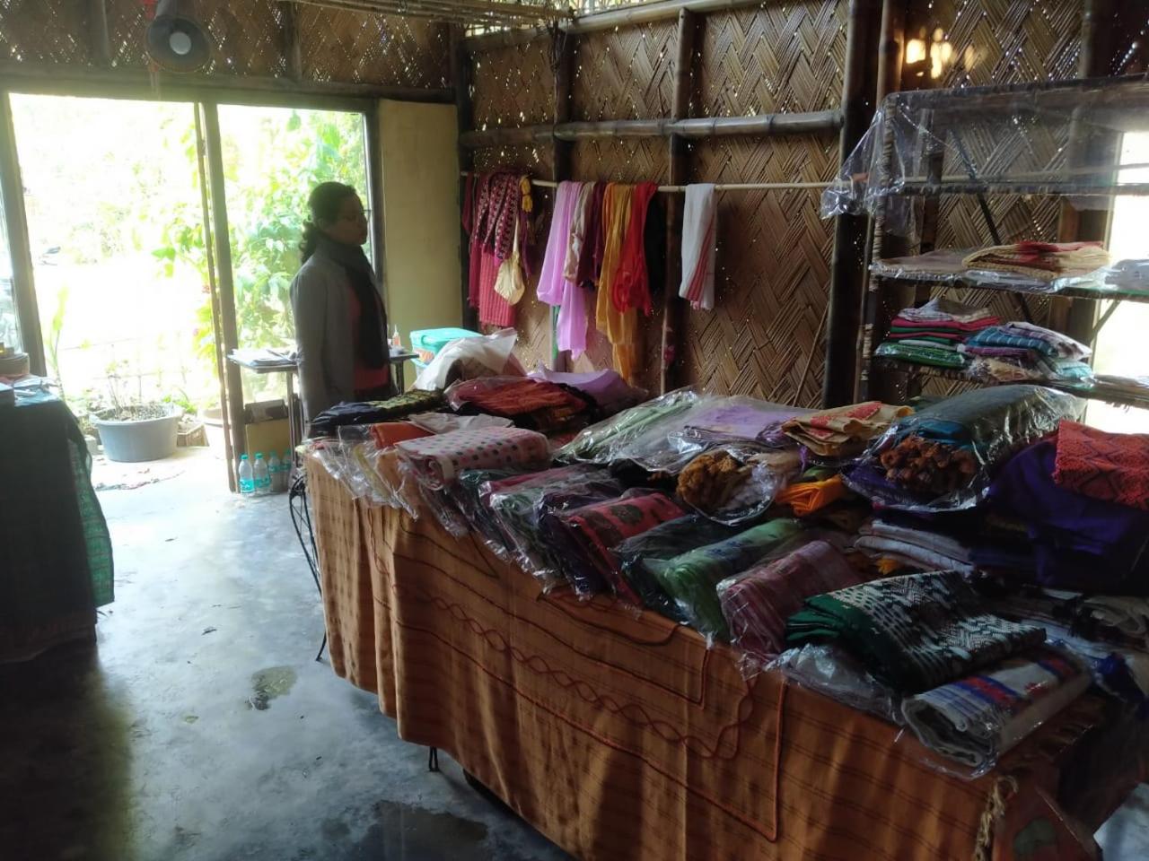 Asomi Kaziranga haat