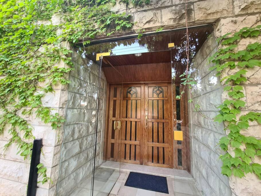 Luxurious Ground Floor of a Villa in Elite Area view 2