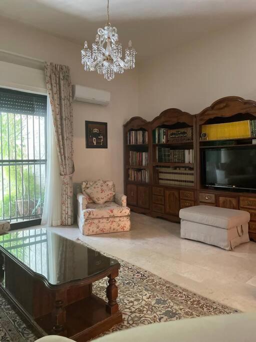 Luxurious Ground Floor of a Villa in Elite Area view 4