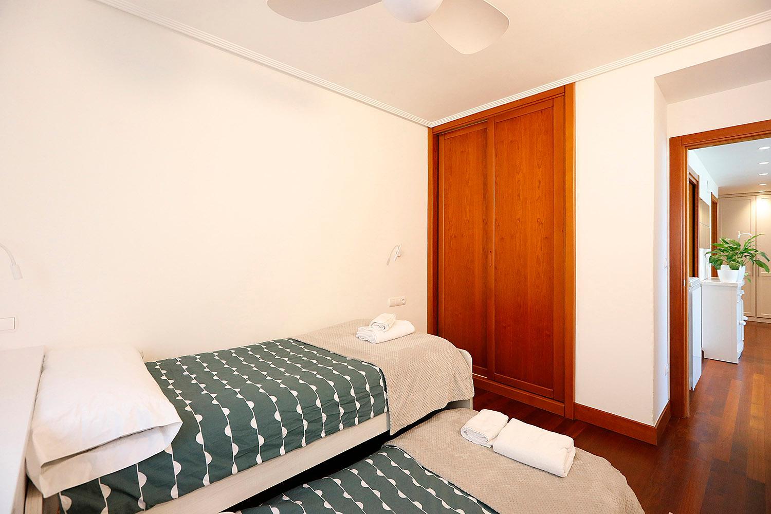 San Sebastian Orio apartment on the beach garage