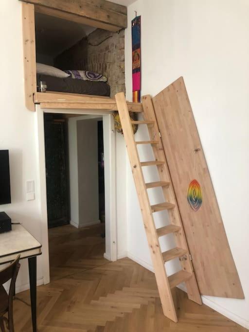 Berliner Altbaubauwohnung in Mitte
