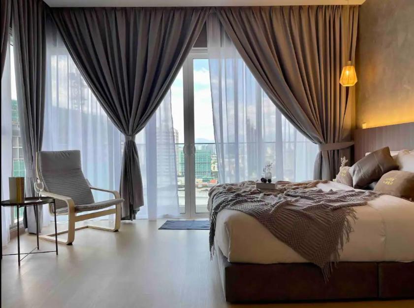 Quill Residence Luxury 3Pax Designer Suite by Hausome