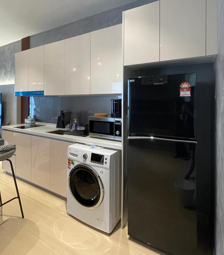 Quill Residence Luxury 3Pax Designer Suite by Hausome