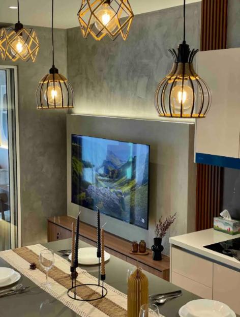 Quill Residence Luxury 3Pax Designer Suite by Hausome