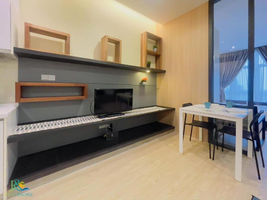 Twin Galaxy Residences by RR JBcity