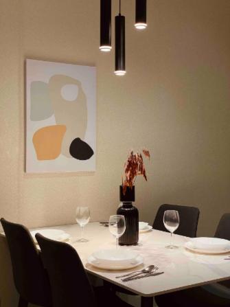 Quill Residence Luxury 3Pax Designer Suite by Hausome
