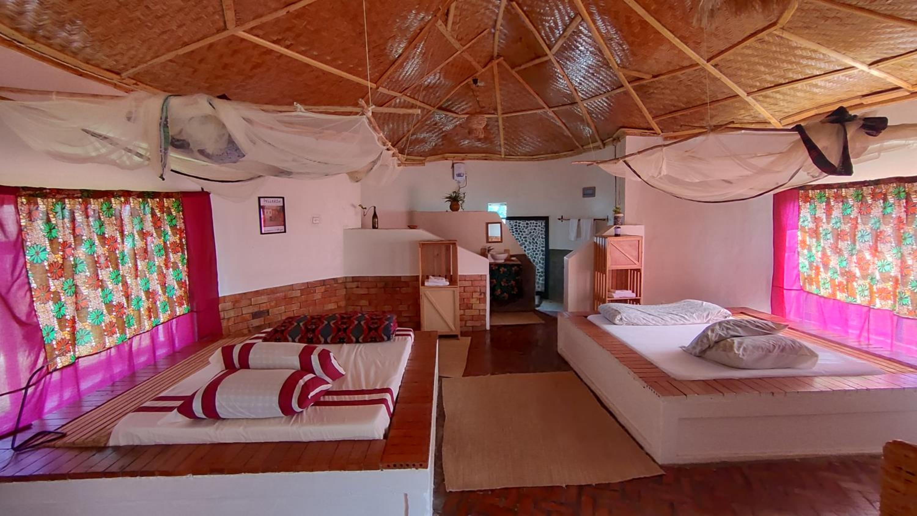 Queen Elizabeth Gorge Cottages