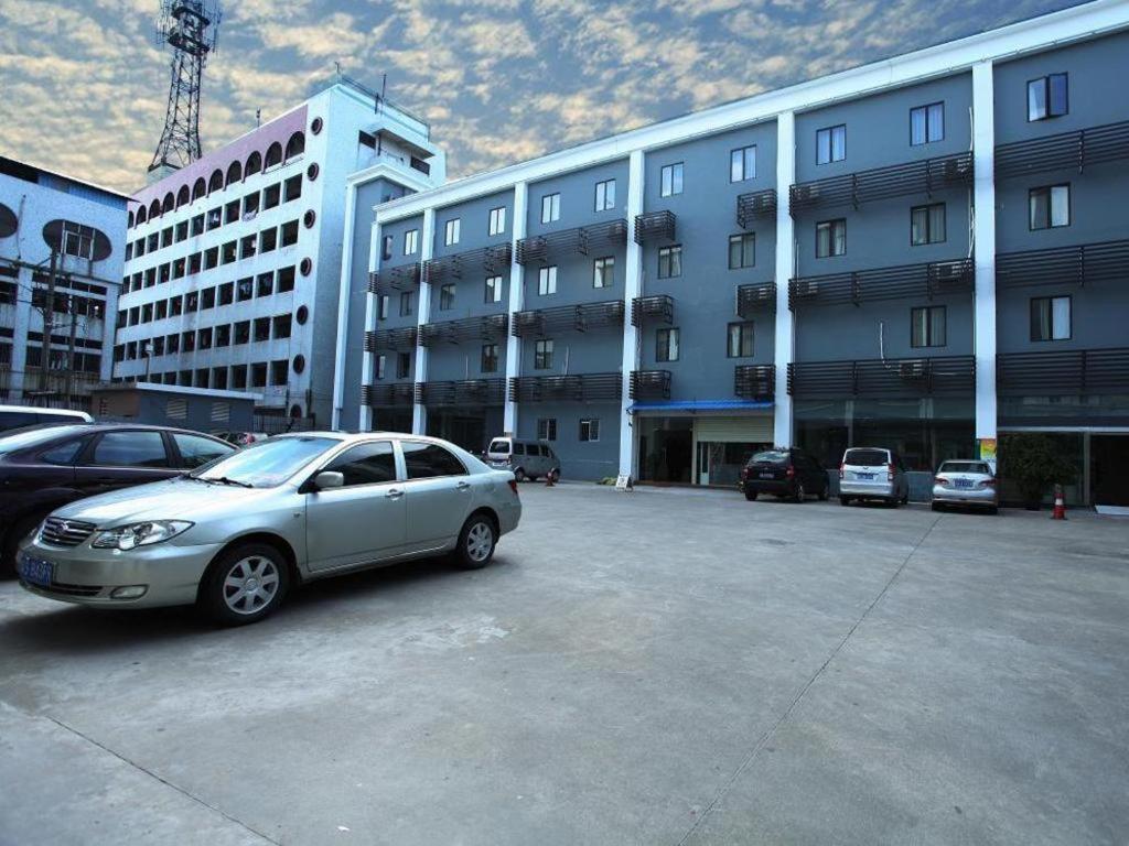 GreenTree Inn Guangzhou Panyu Bus Station Business Hotel