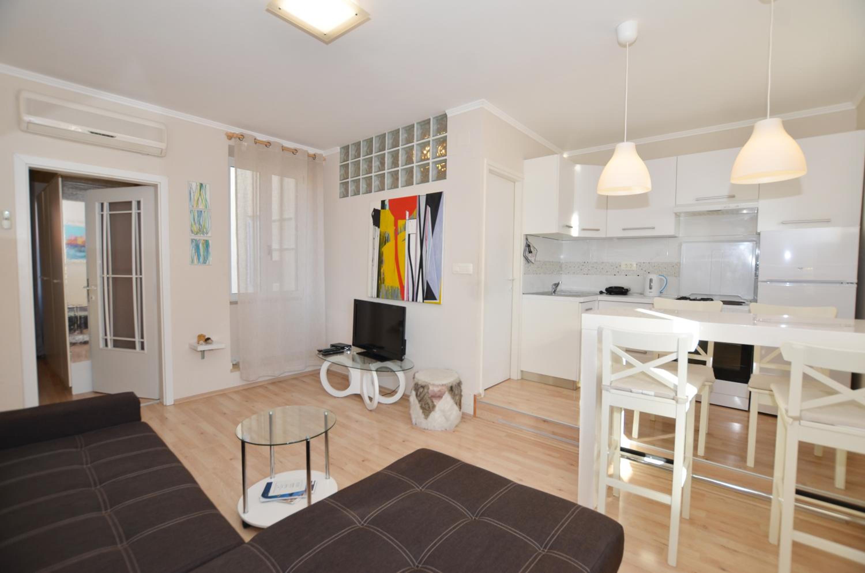 Riviera Apartment