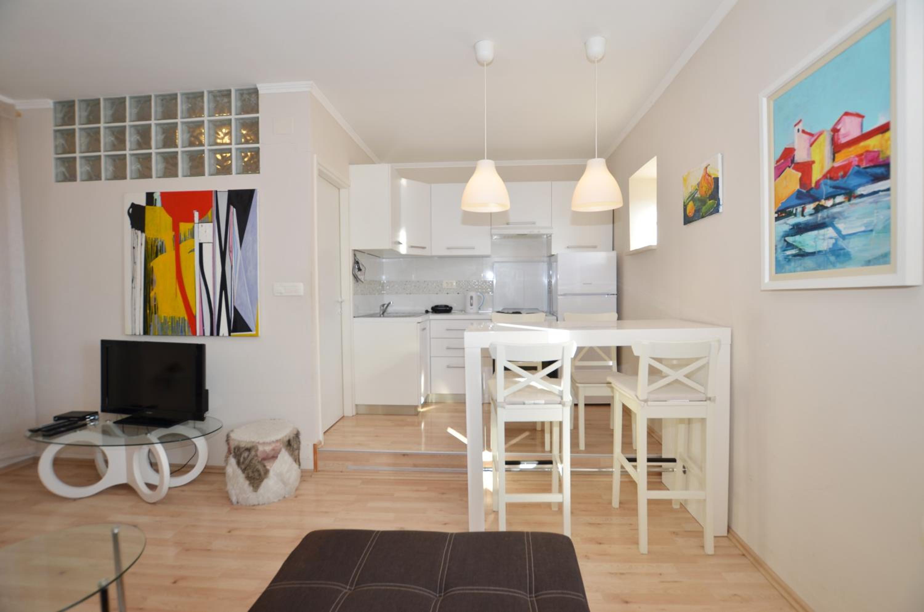 Riviera Apartment