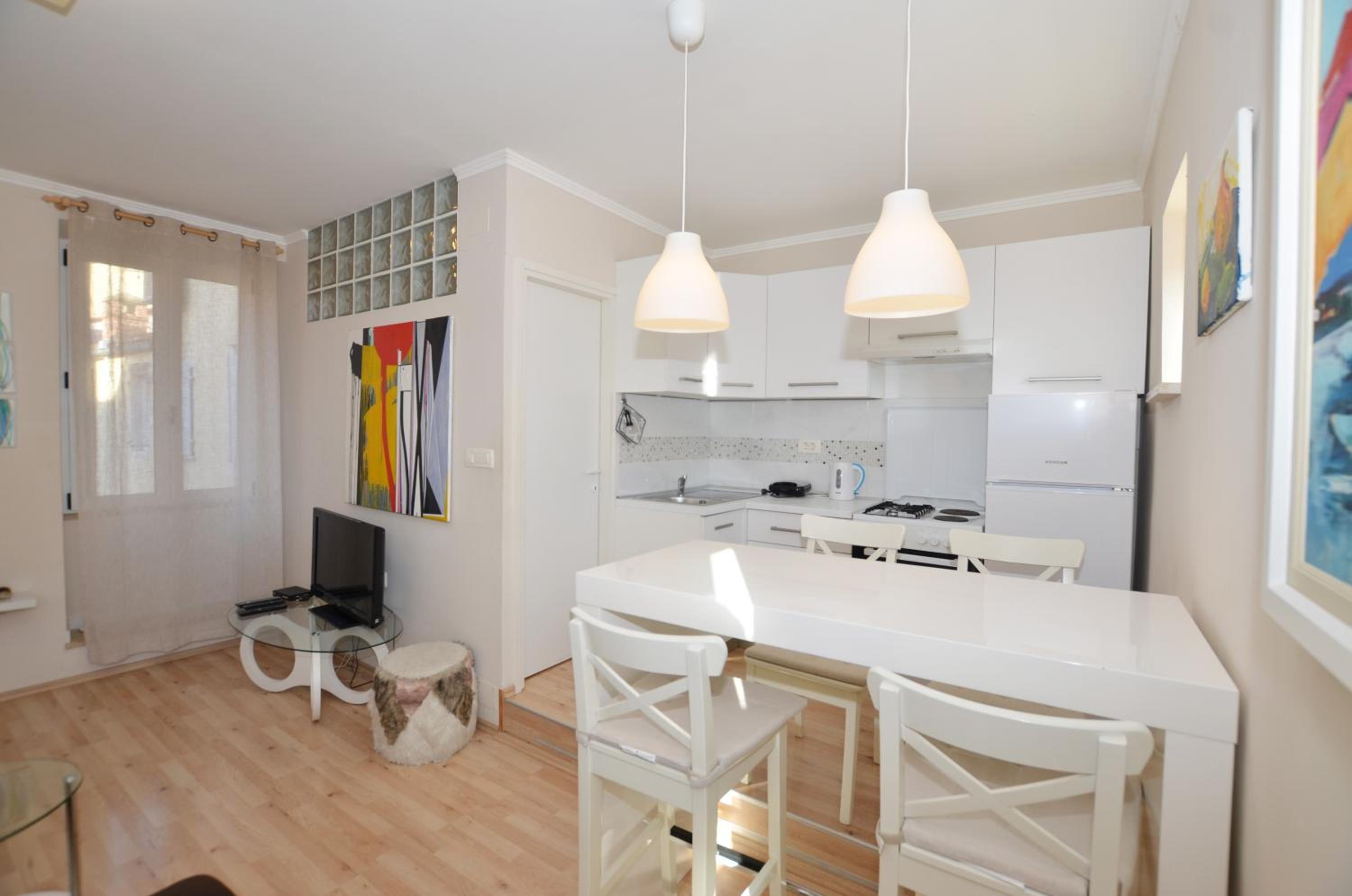 Riviera Apartment