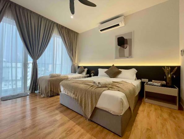 Quill Residence Luxury 3Pax Designer Suite by Hausome