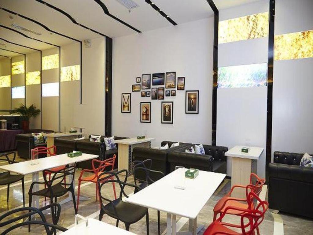 Lavande Hotel Wuhan Huanghelou Branch