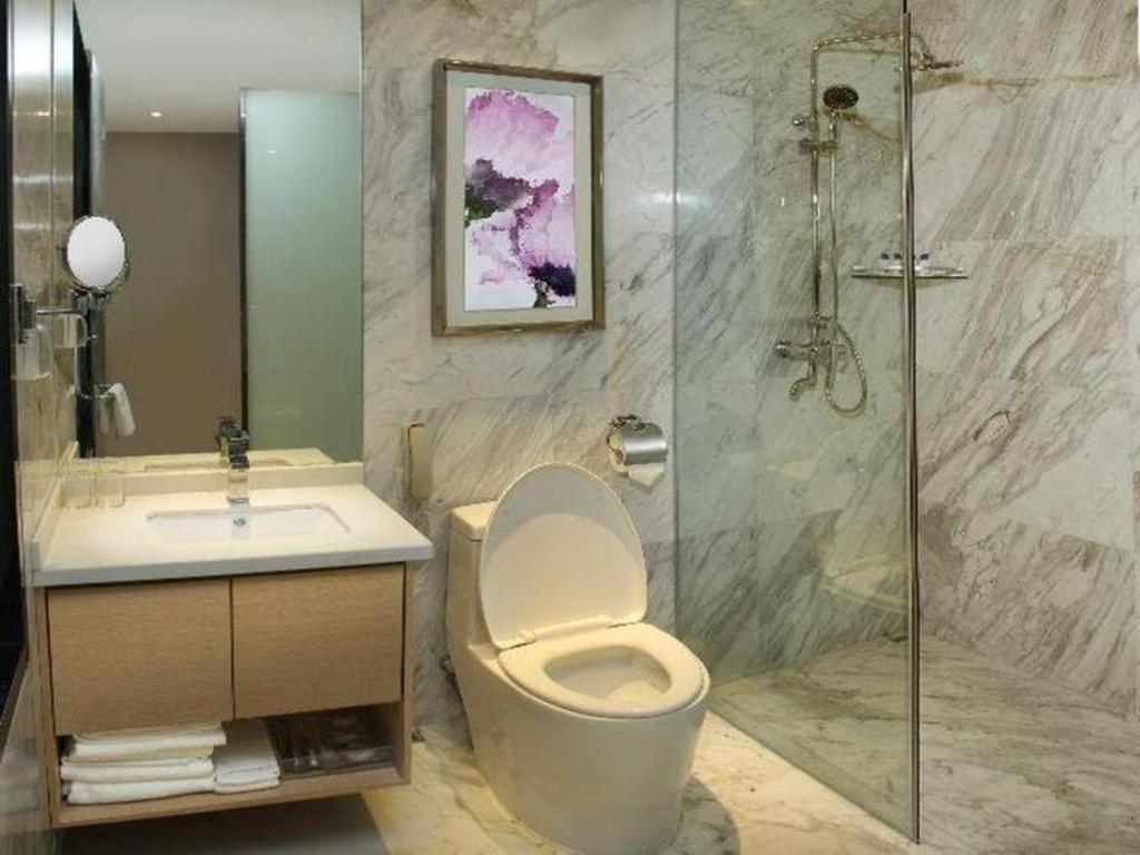 Lavande Hotel Wuhan Huanghelou Branch