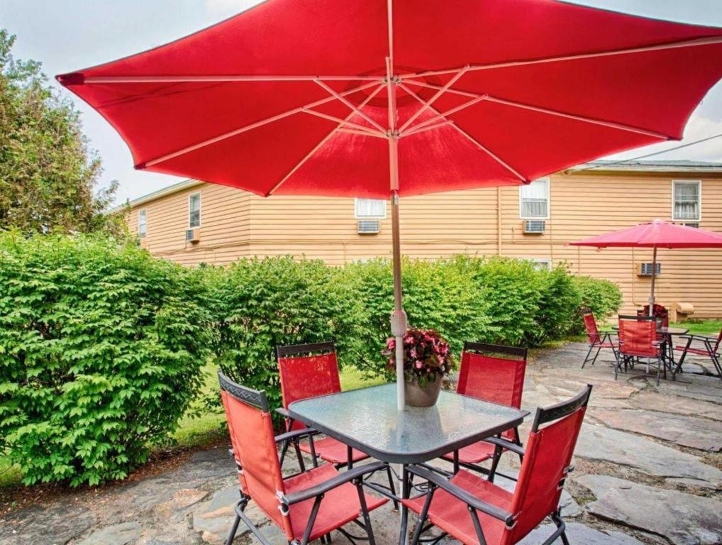 Quality Inn Barre-Montpelier view 3