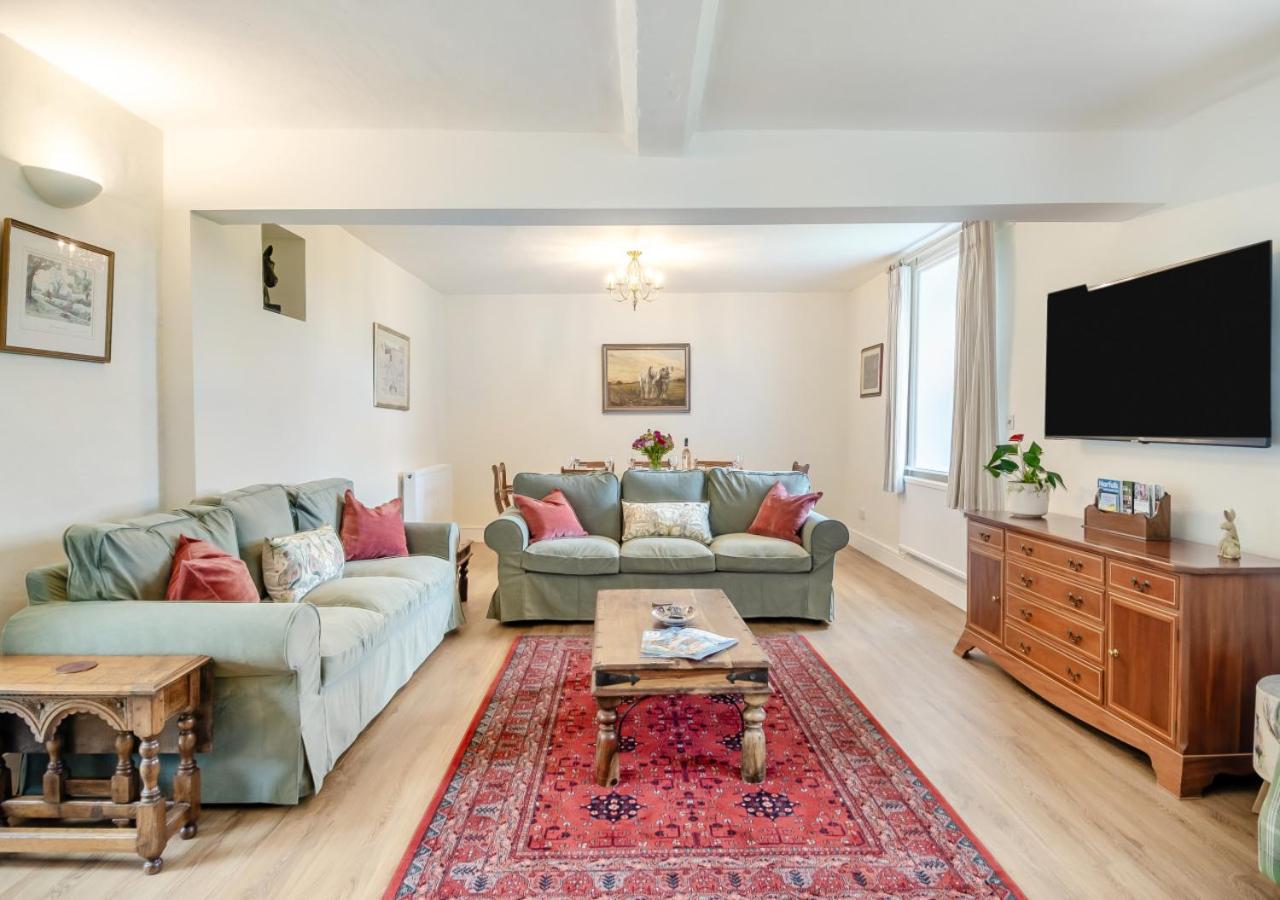 5 Bed in Whissonsett oc-m29114