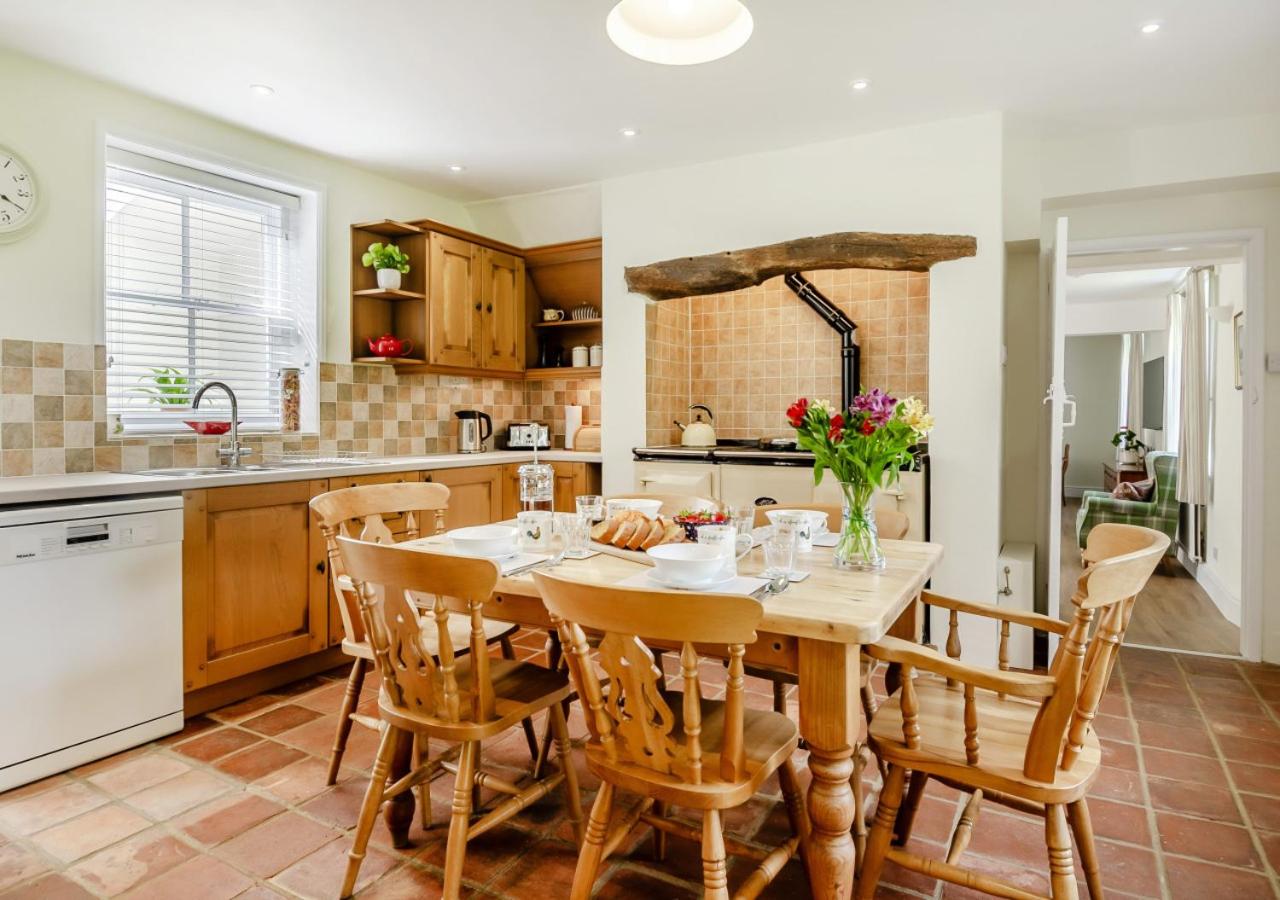 5 Bed in Whissonsett oc-m29114