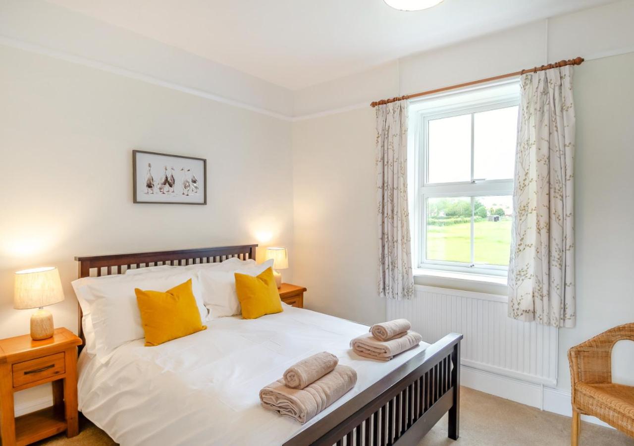 5 Bed in Whissonsett oc-m29114