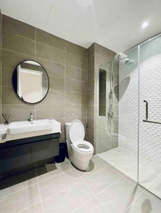 Quill Residence Luxury 3Pax Designer Suite by Hausome