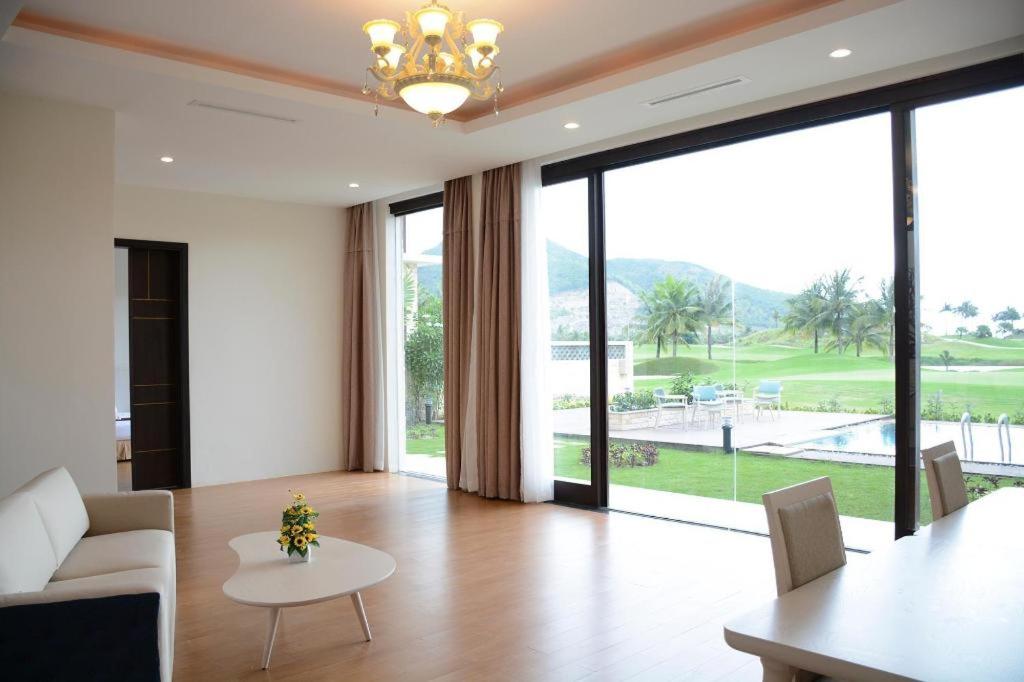 Diamond Bay Golf and Villas