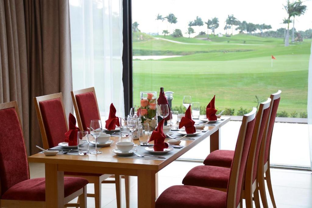 Diamond Bay Golf and Villas
