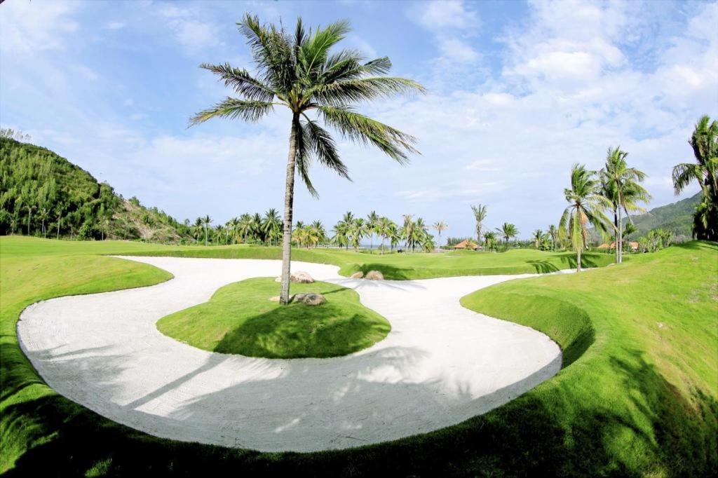 Diamond Bay Golf and Villas