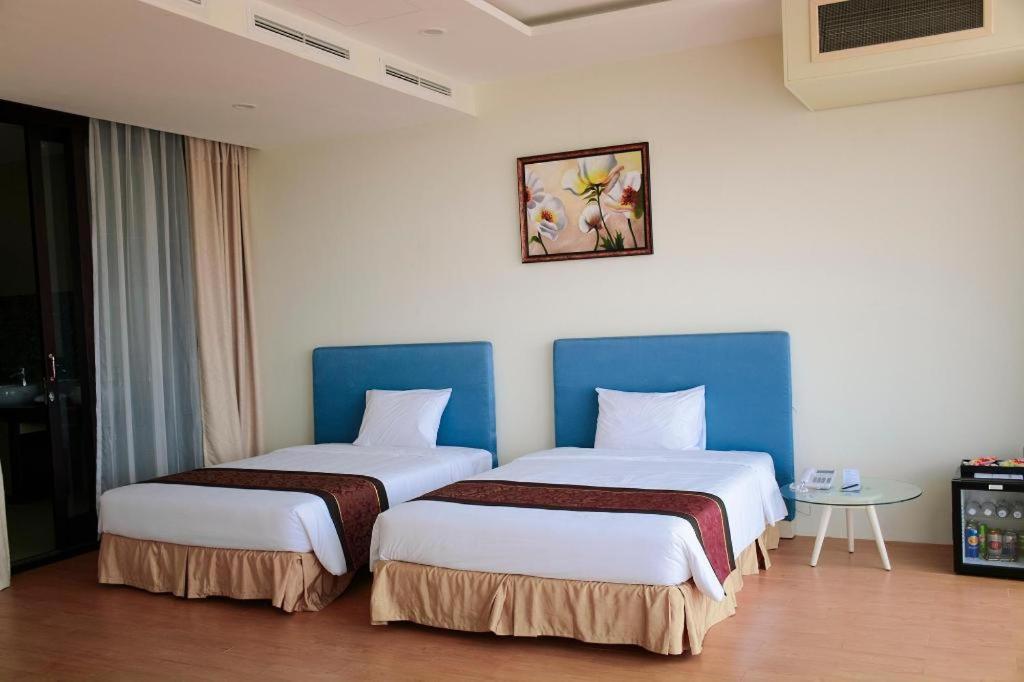 Diamond Bay Golf and Villas