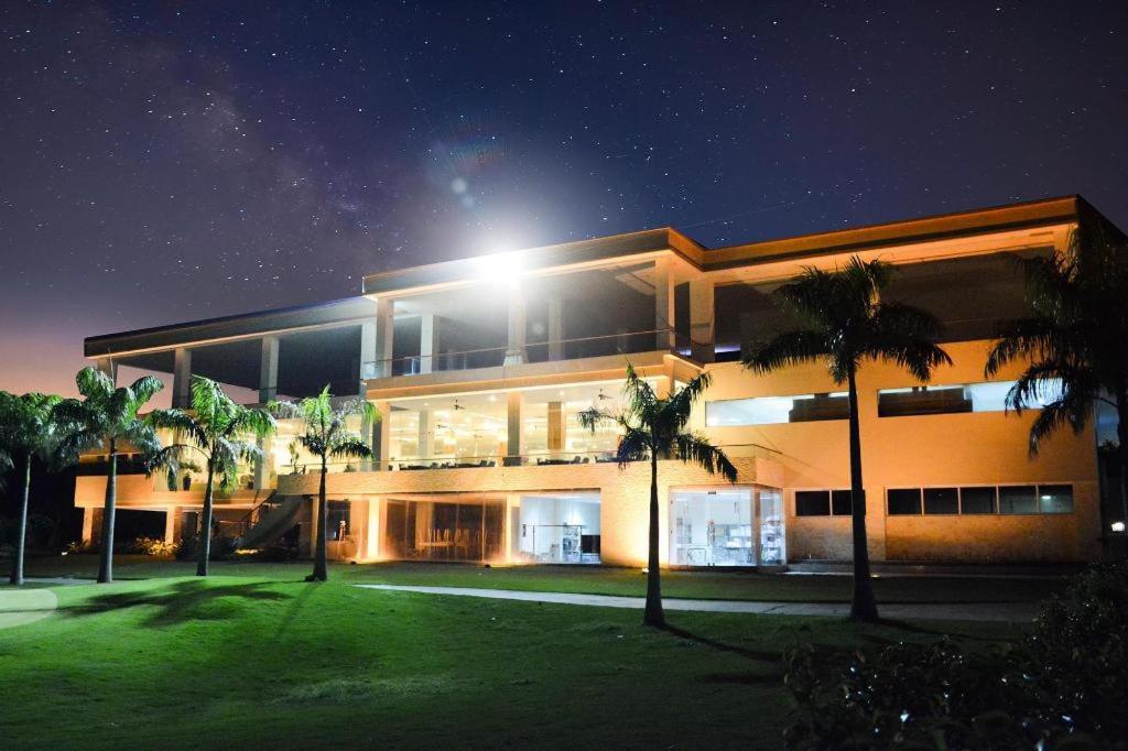 Diamond Bay Golf and Villas