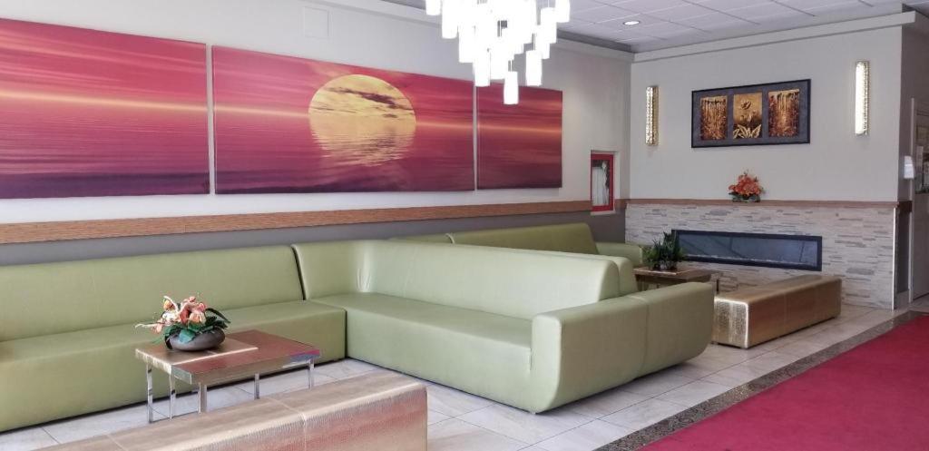 Bedfort Inn & Suites-4