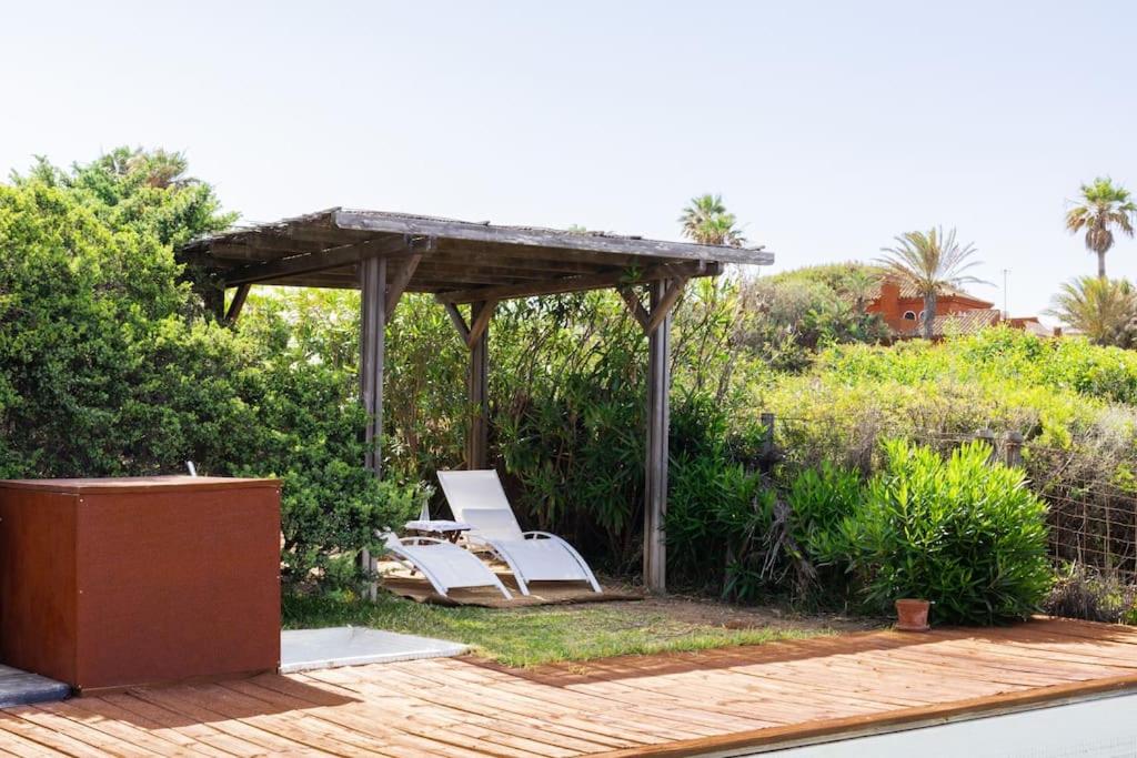 Villa primera línea playa Roche