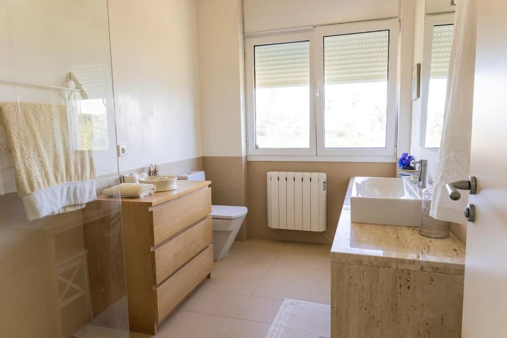 Villa primera línea playa Roche