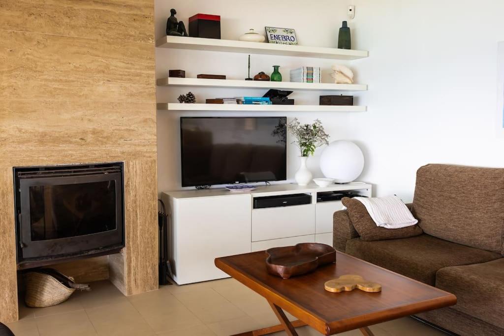 Villa primera línea playa Roche