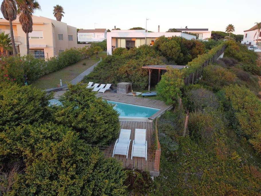 Villa primera línea playa Roche