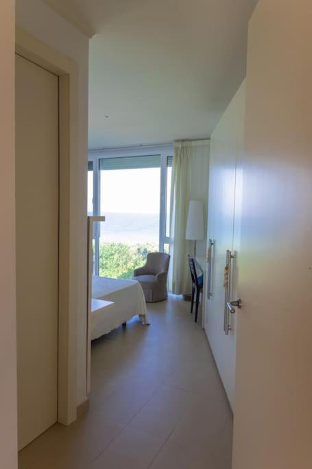 Villa primera línea playa Roche