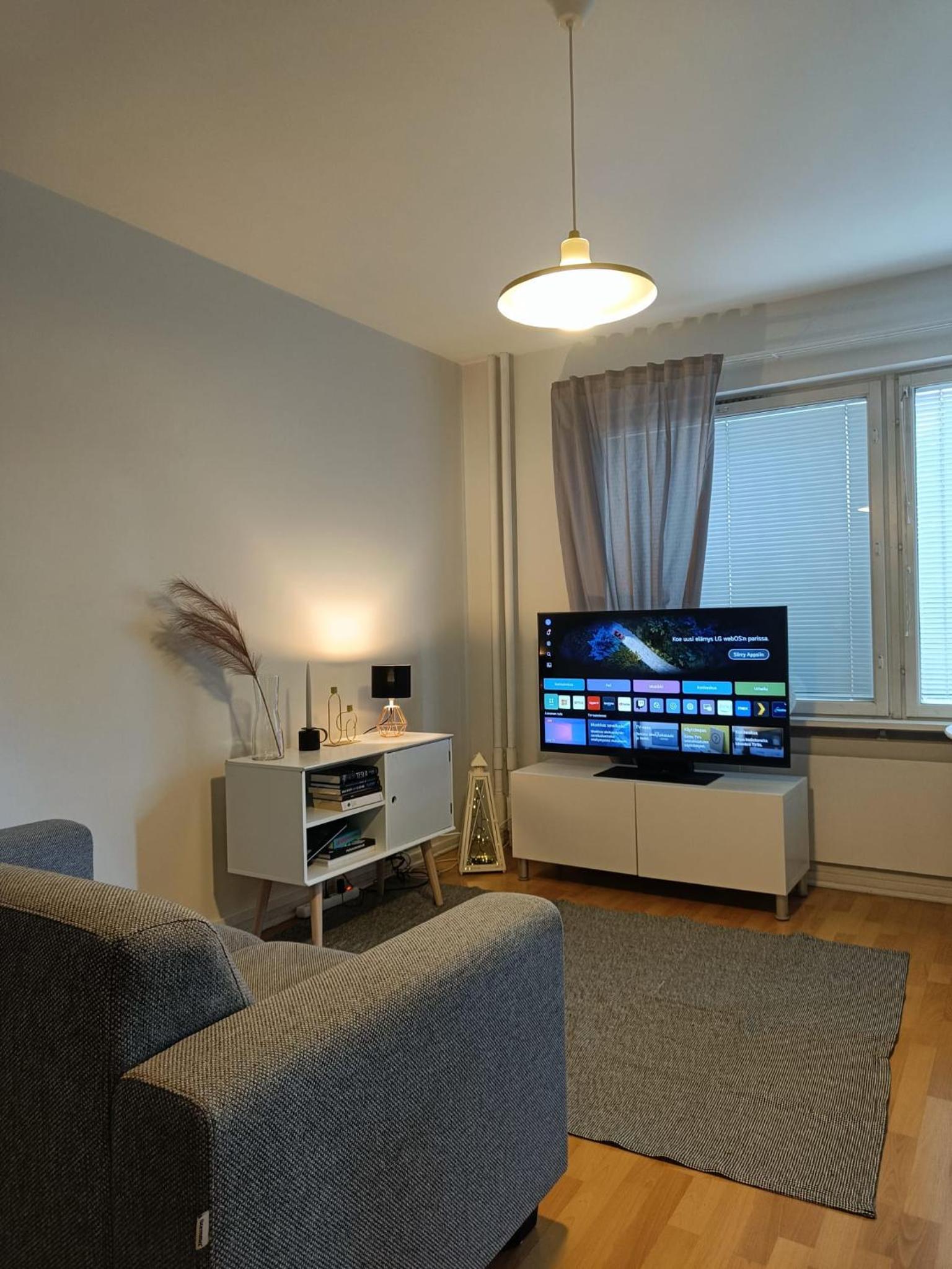 Stylish Studio I Self Check-In & Private Parking view 5